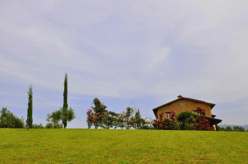 Borgo Nociquerceto Hotel Tarano Exterior photo