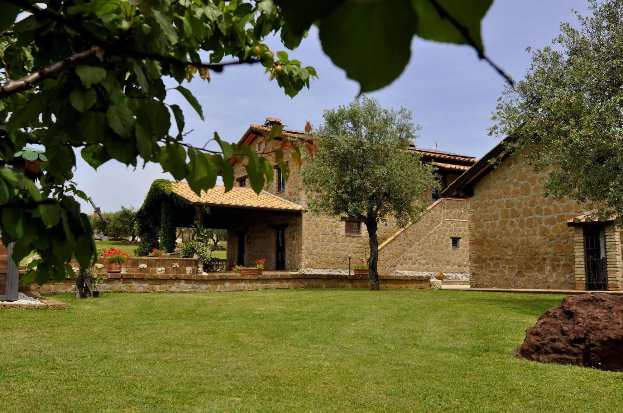 Borgo Nociquerceto Hotel Tarano Exterior photo