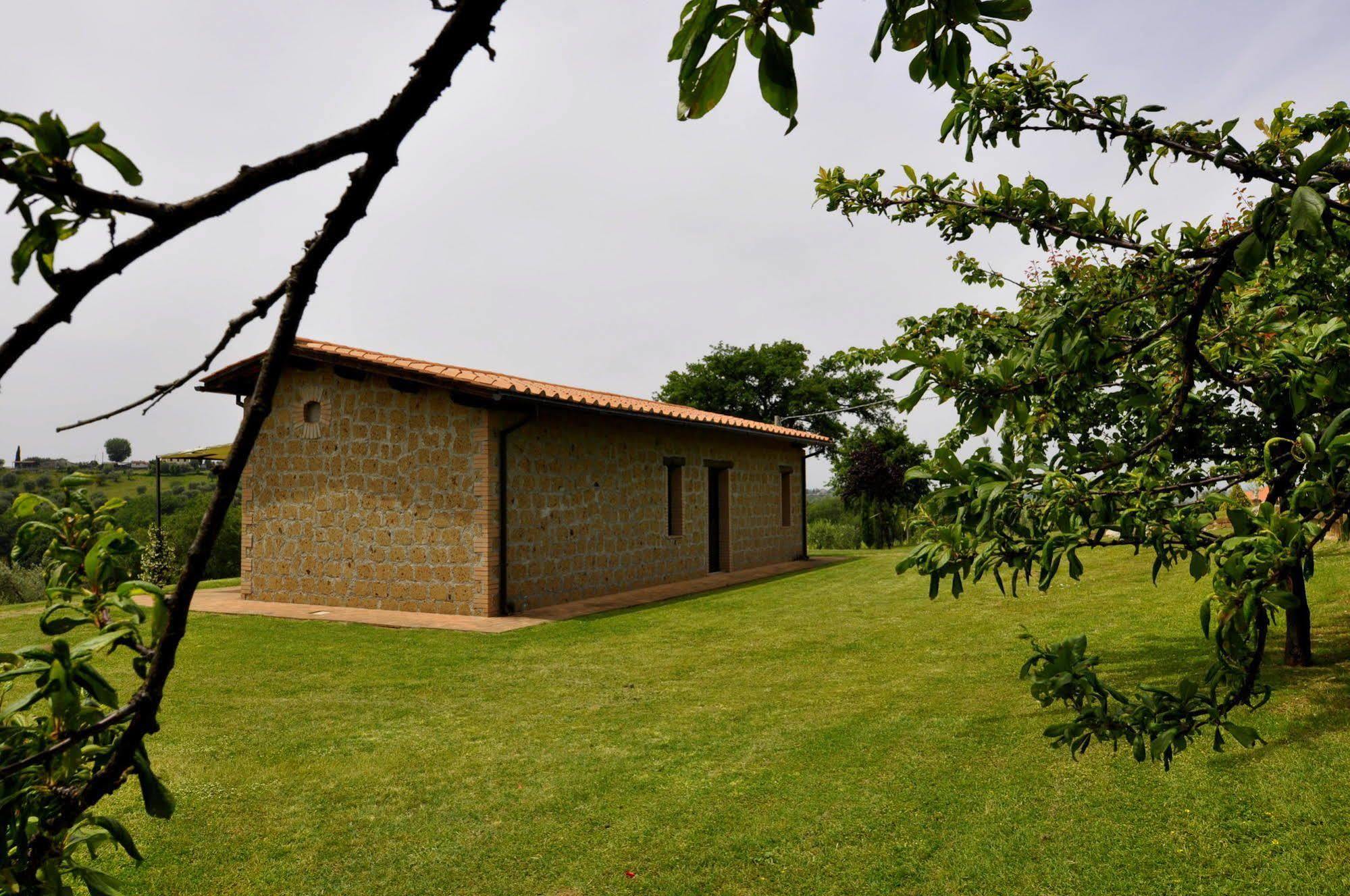 Borgo Nociquerceto Hotel Tarano Exterior photo