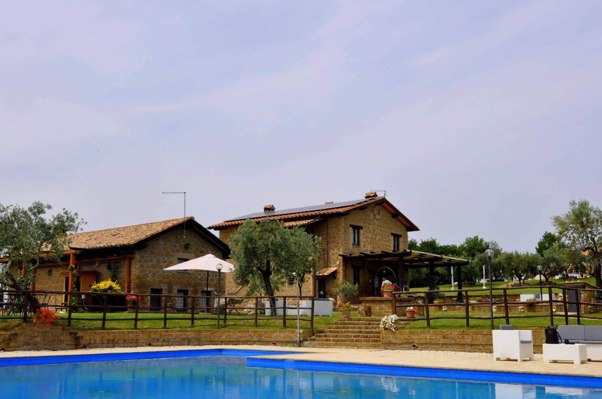 Borgo Nociquerceto Hotel Tarano Exterior photo